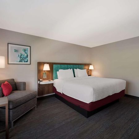 Hampton Inn By Hilton Detroit เซาท์ฟิลด์ ภายนอก รูปภาพ