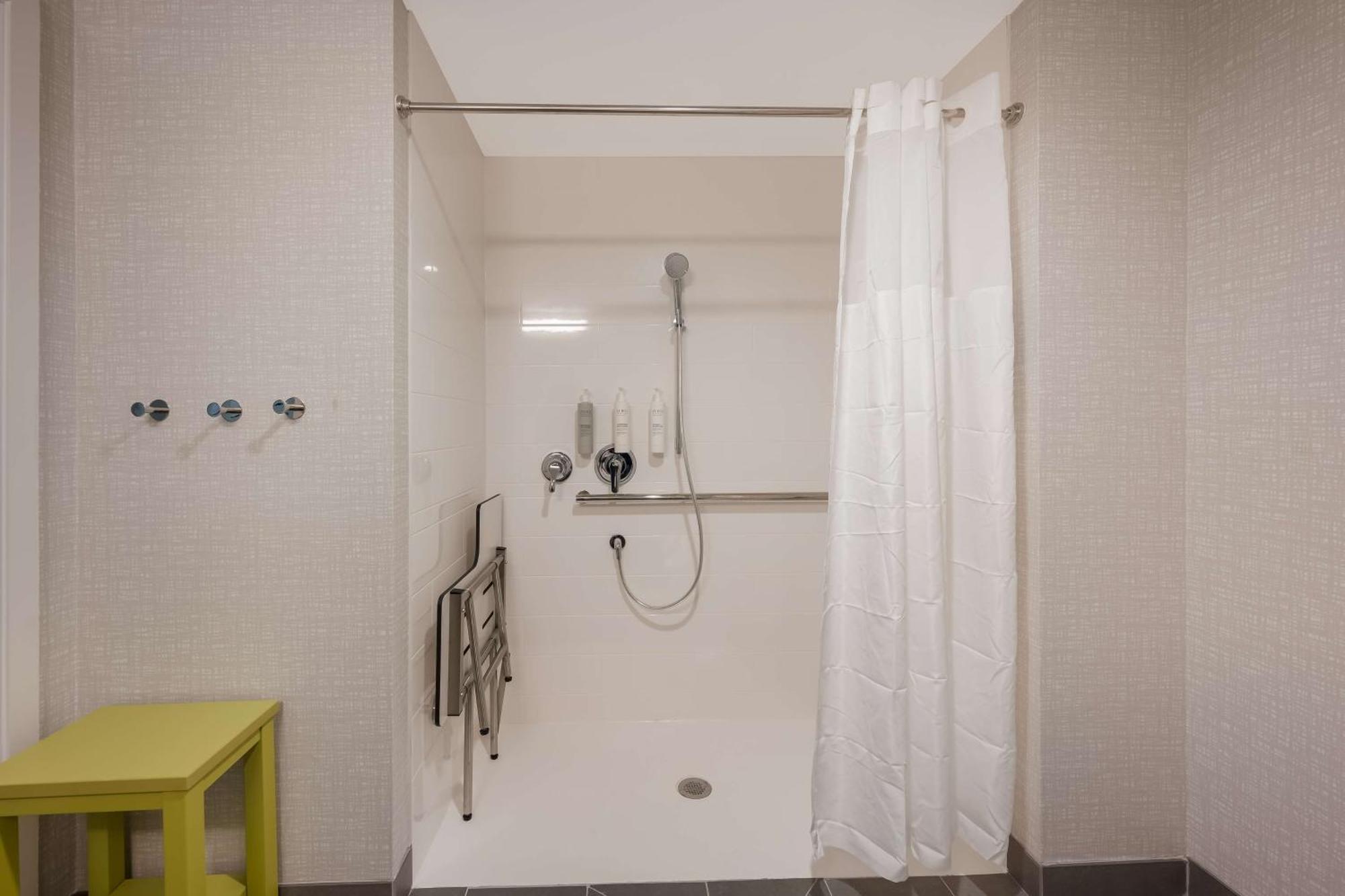Hampton Inn By Hilton Detroit เซาท์ฟิลด์ ภายนอก รูปภาพ
