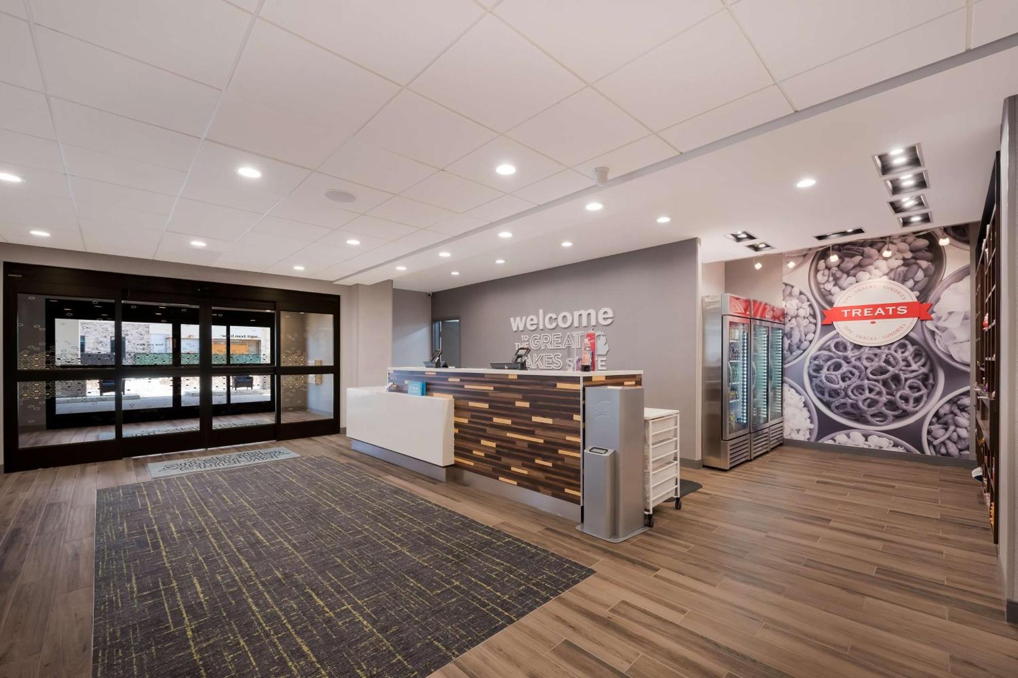 Hampton Inn By Hilton Detroit เซาท์ฟิลด์ ภายนอก รูปภาพ
